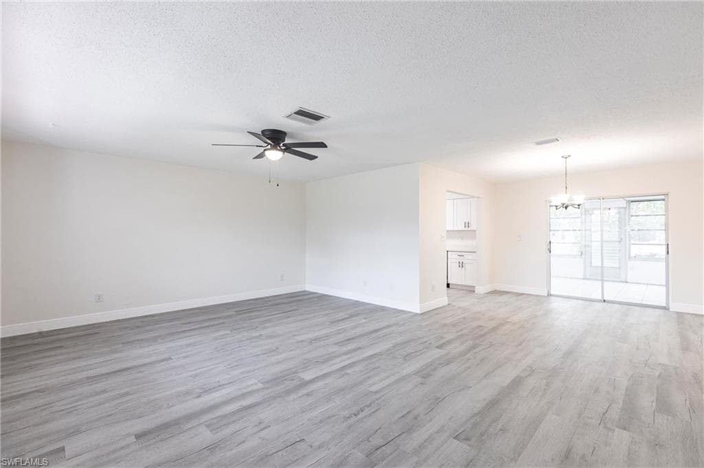 818 Gardenside CT, LEHIGH ACRES FL 33936-4