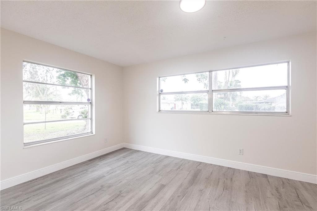 818 Gardenside CT, LEHIGH ACRES FL 33936-18