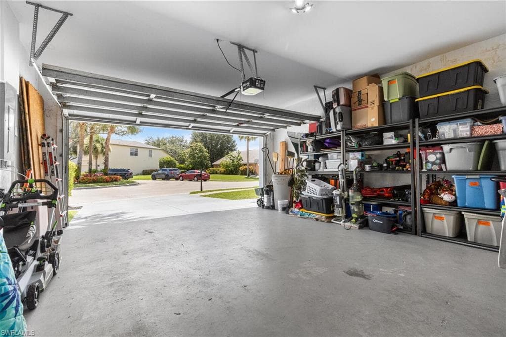 109 Burnt Pine DR, NAPLES FL 34119-41