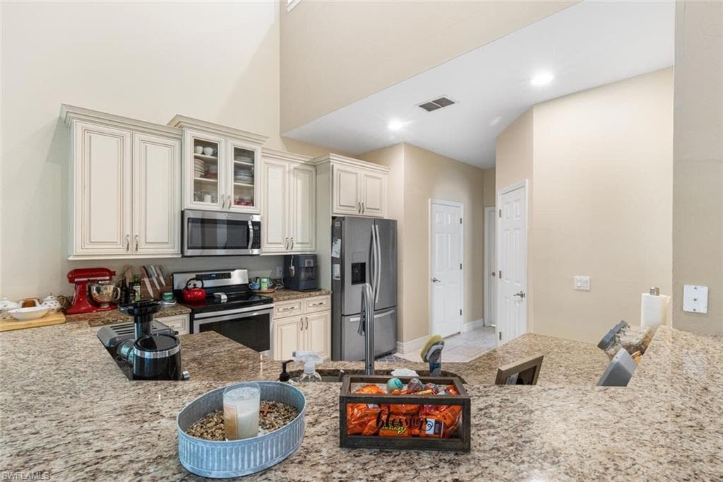 109 Burnt Pine DR, NAPLES FL 34119-18