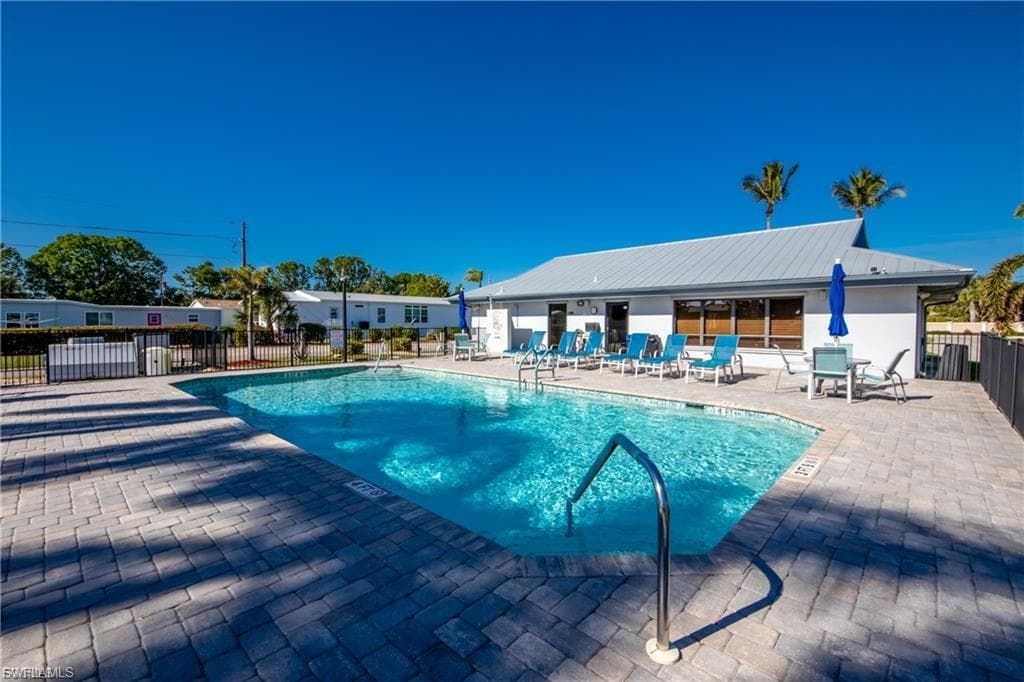19 Garden DR, FORT MYERS FL 33908-21