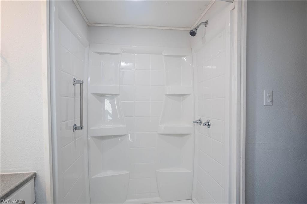 19 Garden DR, FORT MYERS FL 33908-9
