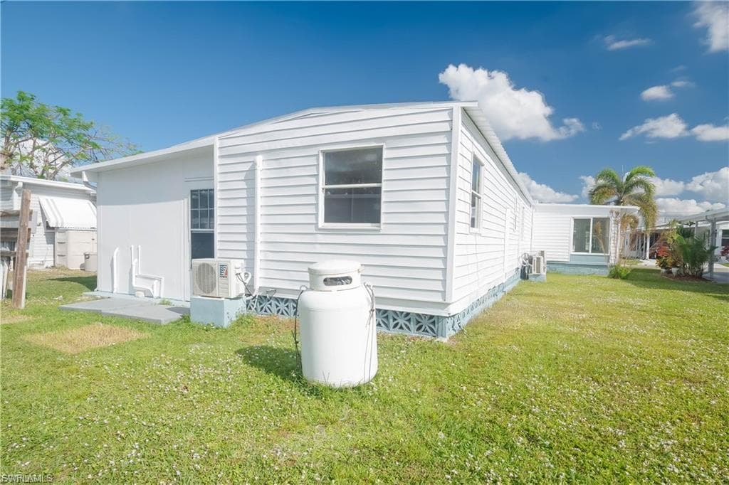 19 Garden DR, FORT MYERS FL 33908-17