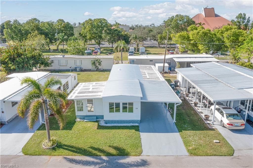 19 Garden DR, FORT MYERS FL 33908-18