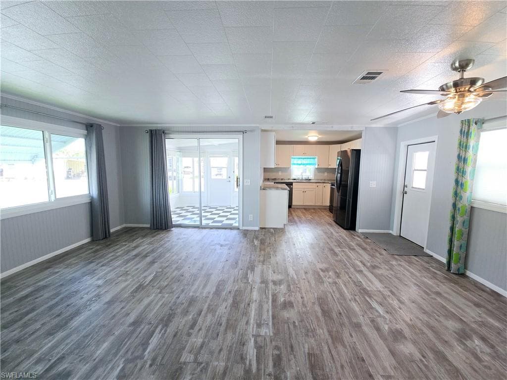 130 Enchanting BLVD # 130, NAPLES FL 34112-1