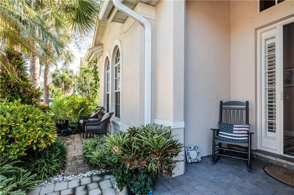 16144 Parque LN, NAPLES FL 34110-2