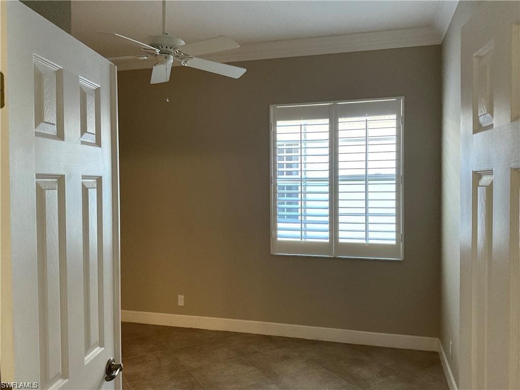 16144 Parque LN, NAPLES FL 34110-31