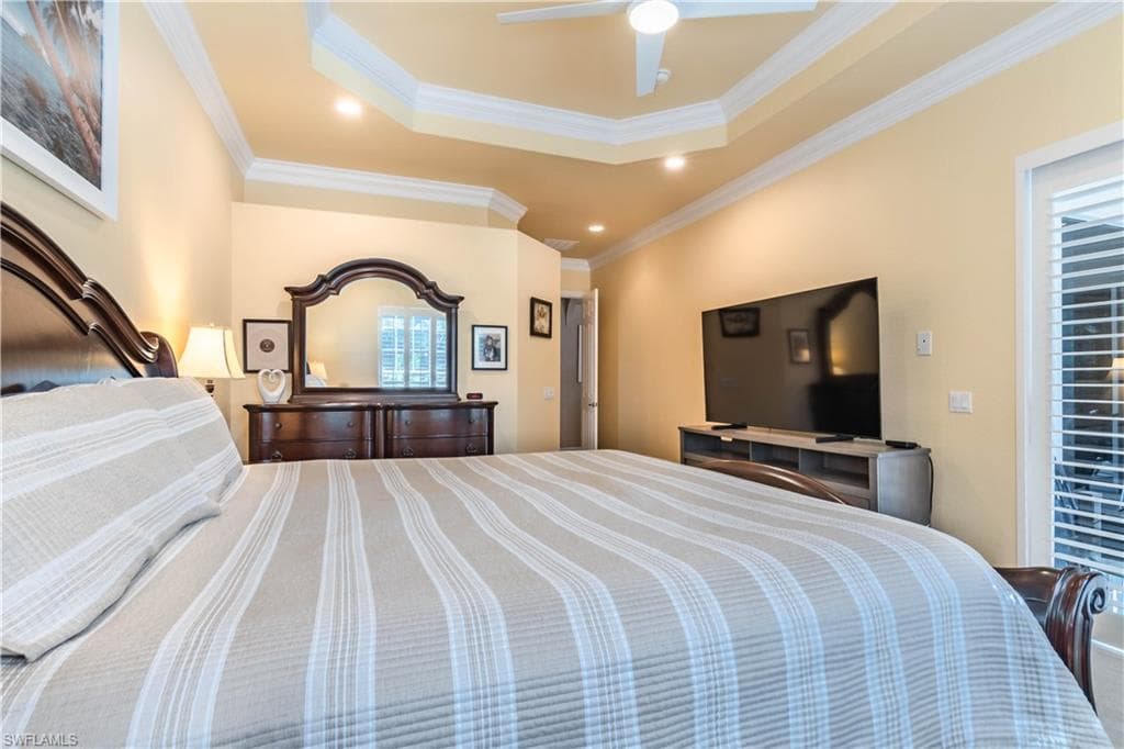 16144 Parque LN, NAPLES FL 34110-23