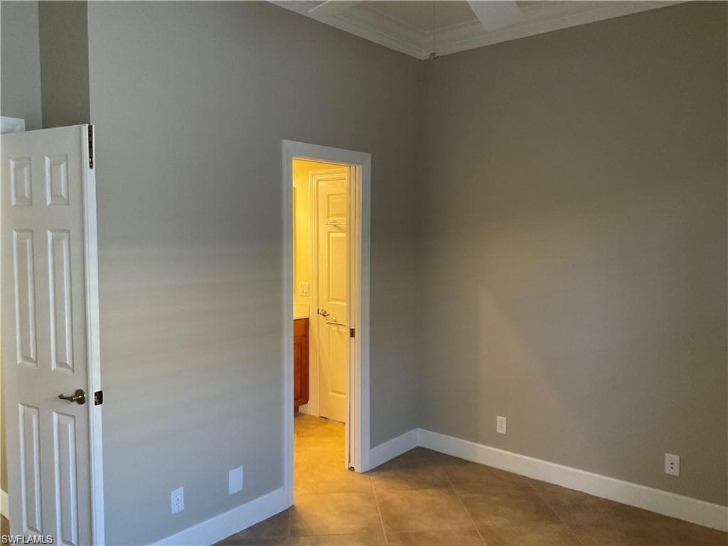 16144 Parque LN, NAPLES FL 34110-30