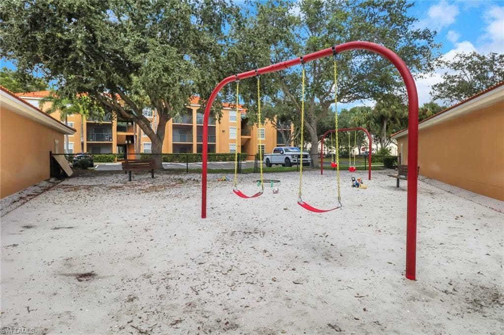 8635 River Homes LN # 107, BONITA SPRINGS FL 34135-41