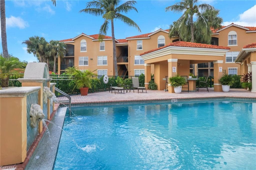 8635 River Homes LN # 107, BONITA SPRINGS FL 34135-25