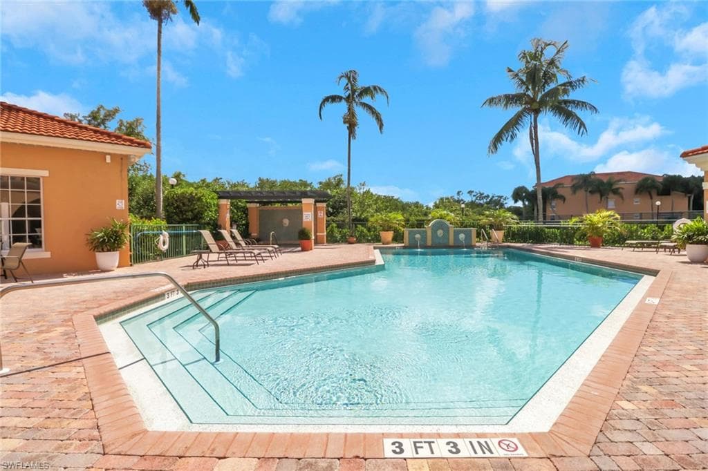 8635 River Homes LN # 107, BONITA SPRINGS FL 34135-27