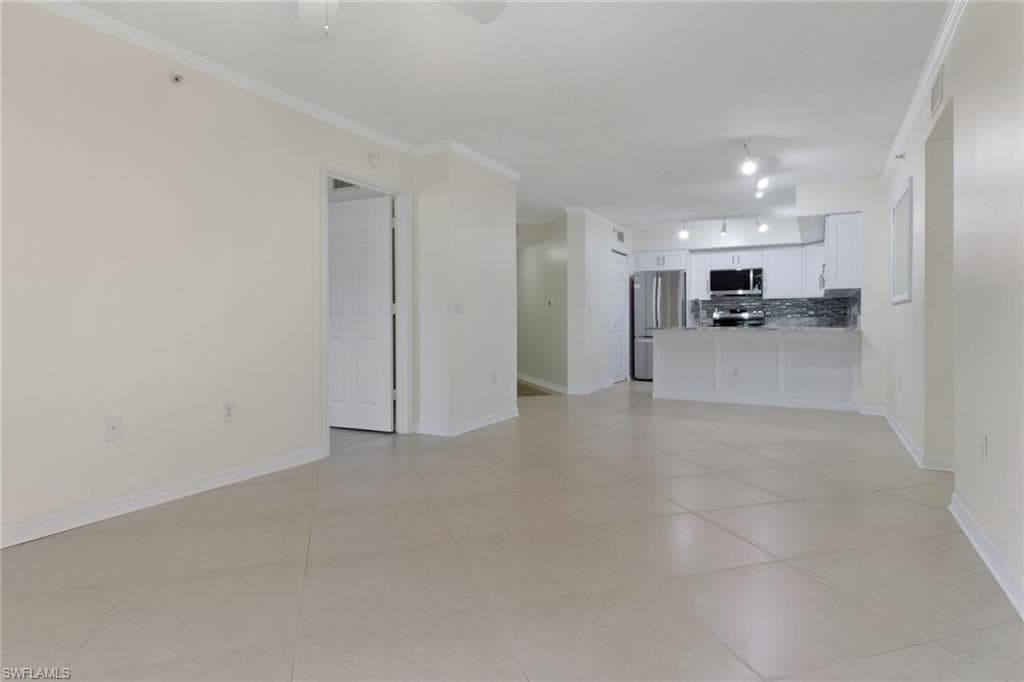 8635 River Homes LN # 107, BONITA SPRINGS FL 34135-10