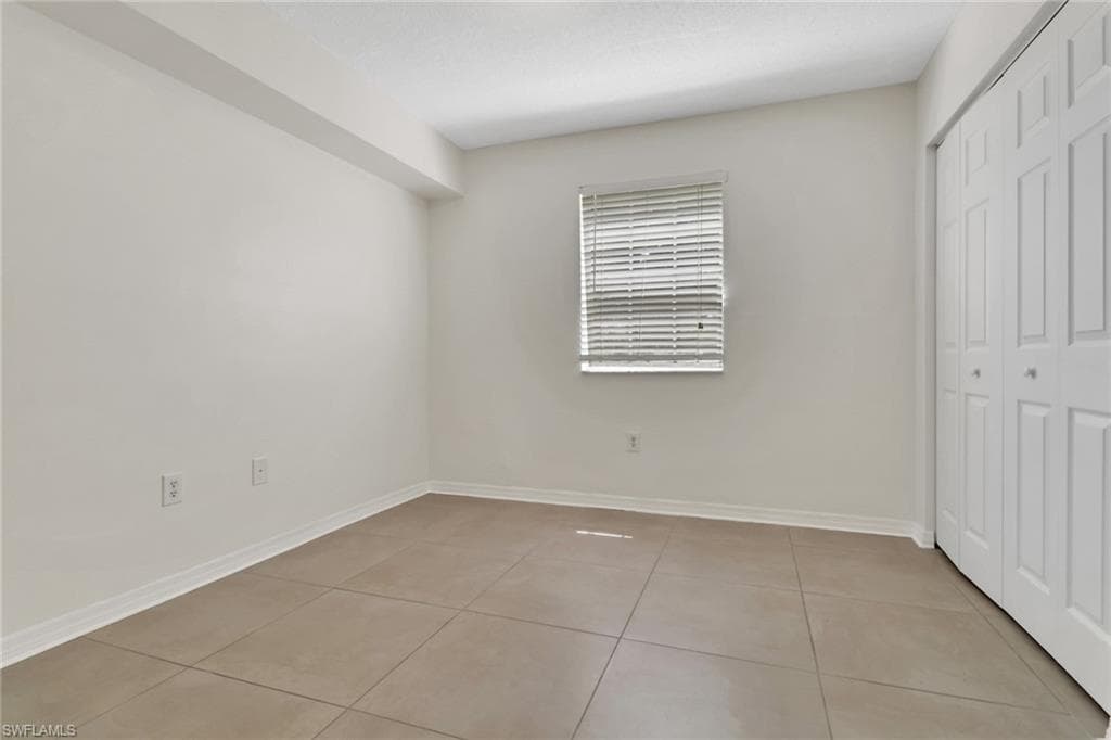 8635 River Homes LN # 107, BONITA SPRINGS FL 34135-24