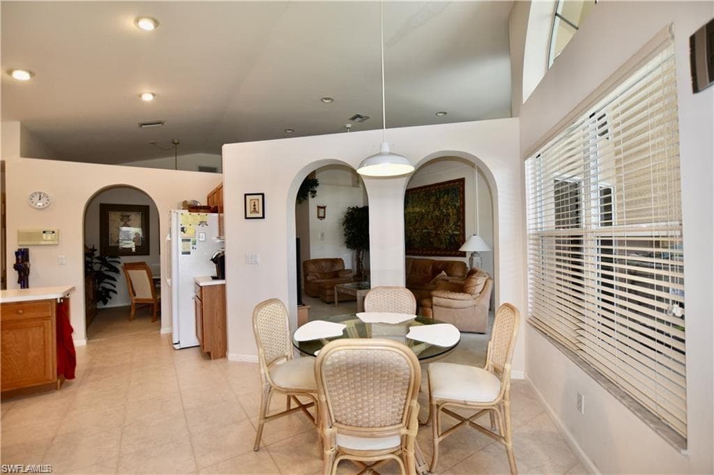 6444 Autumn Woods BLVD, NAPLES FL 34109-5