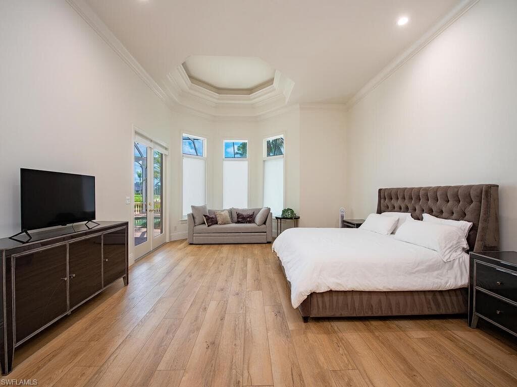 1633 CHINABERRY WAY, NAPLES FL 34105-14