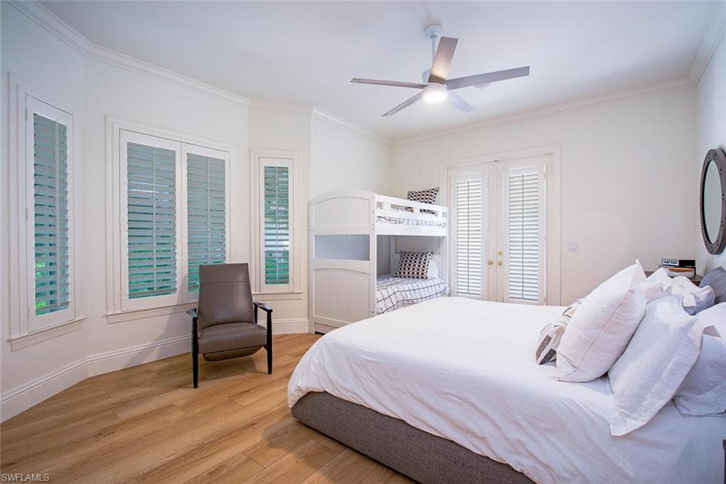 1633 CHINABERRY WAY, NAPLES FL 34105-18