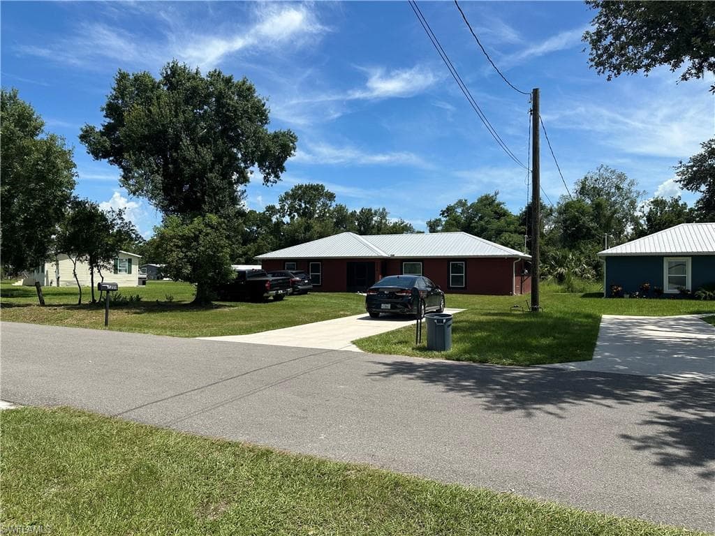 1208 E Maple ST, ARCADIA FL 34266-3