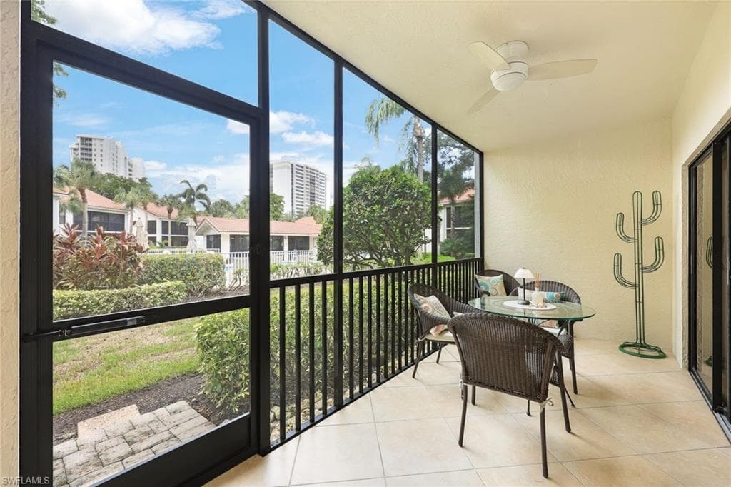 611 Serendipity DR # 611, NAPLES FL 34108-15