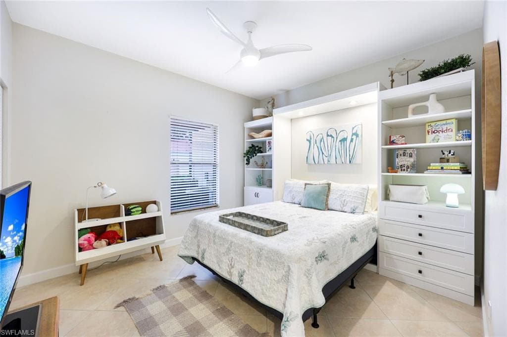 611 Serendipity DR # 611, NAPLES FL 34108-11