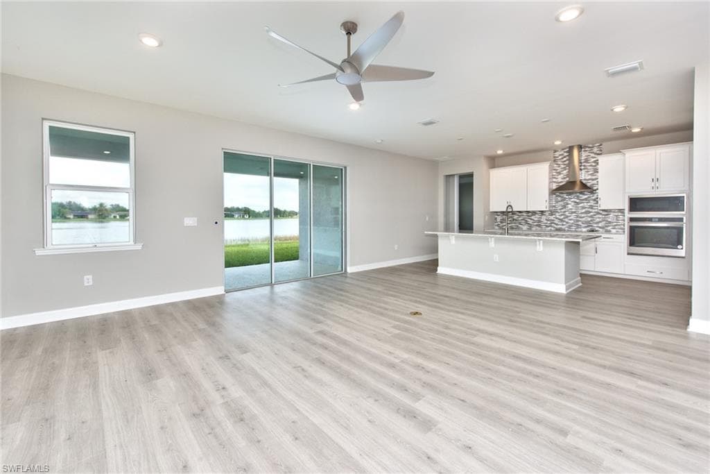 2066 Grove DR, NAPLES FL 34120-5