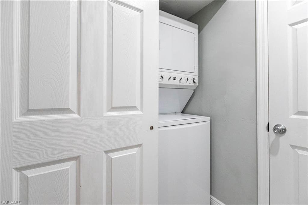 1323 Solana RD # K2, NAPLES FL 34103-26