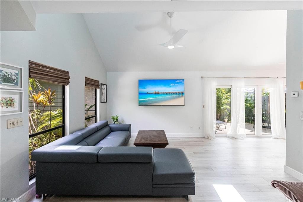 1323 Solana RD # K2, NAPLES FL 34103-3