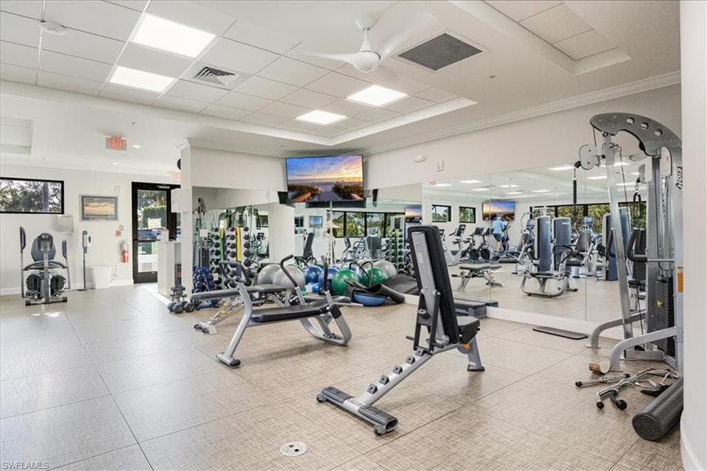 5886 Westbourgh CT, NAPLES FL 34112-26