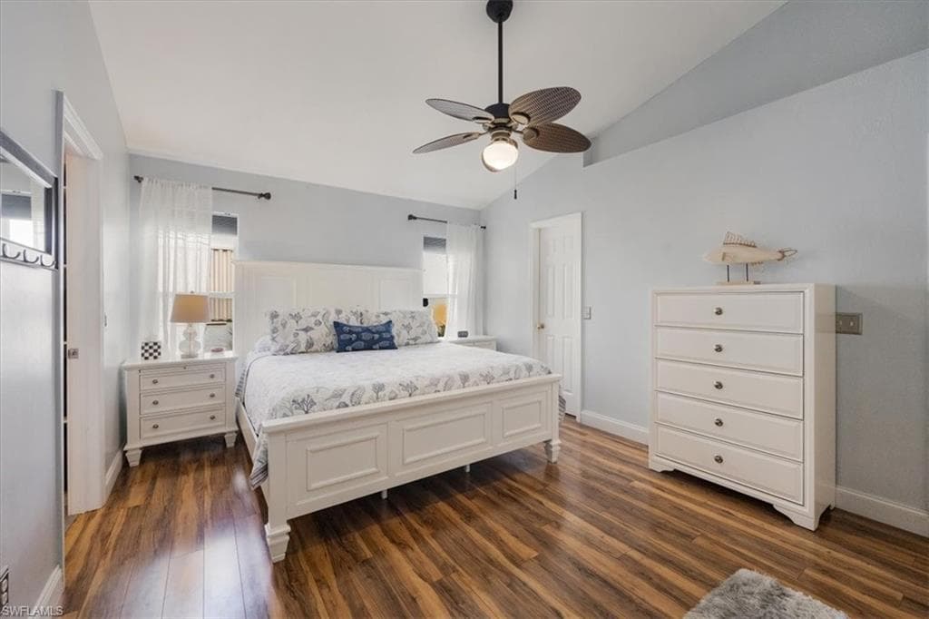 5886 Westbourgh CT, NAPLES FL 34112-6