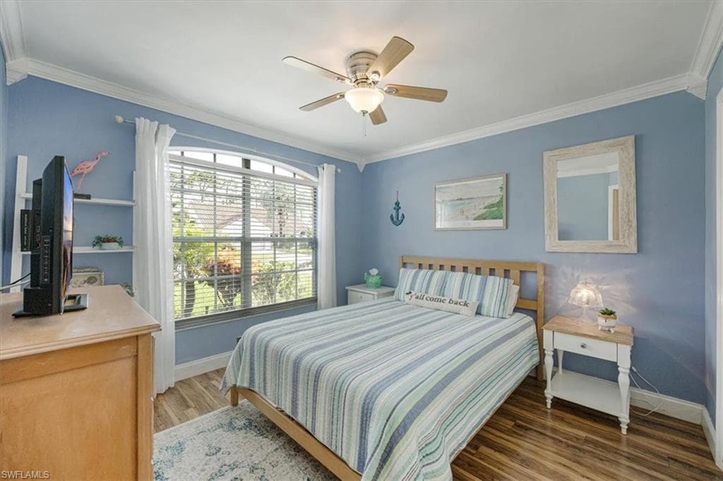 5886 Westbourgh CT, NAPLES FL 34112-8