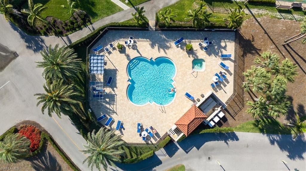 5886 Westbourgh CT, NAPLES FL 34112-18