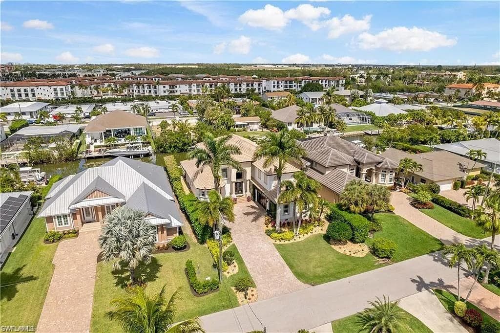 1435 Osprey AVE, NAPLES FL 34102-1