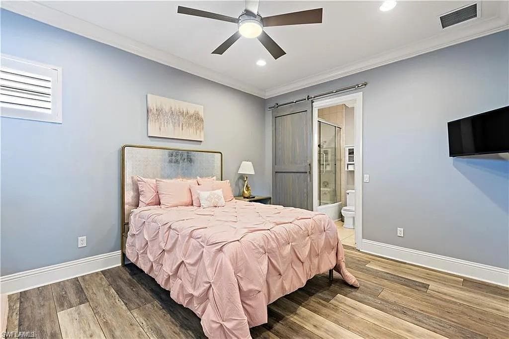 1435 Osprey AVE, NAPLES FL 34102-9