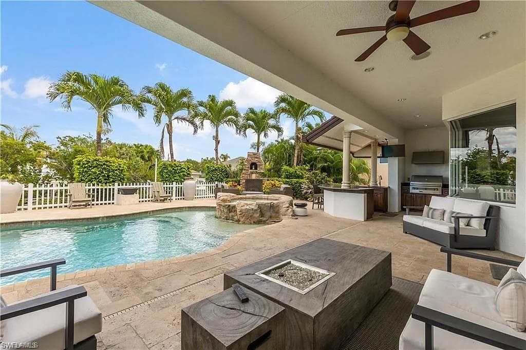 1435 Osprey AVE, NAPLES FL 34102-18