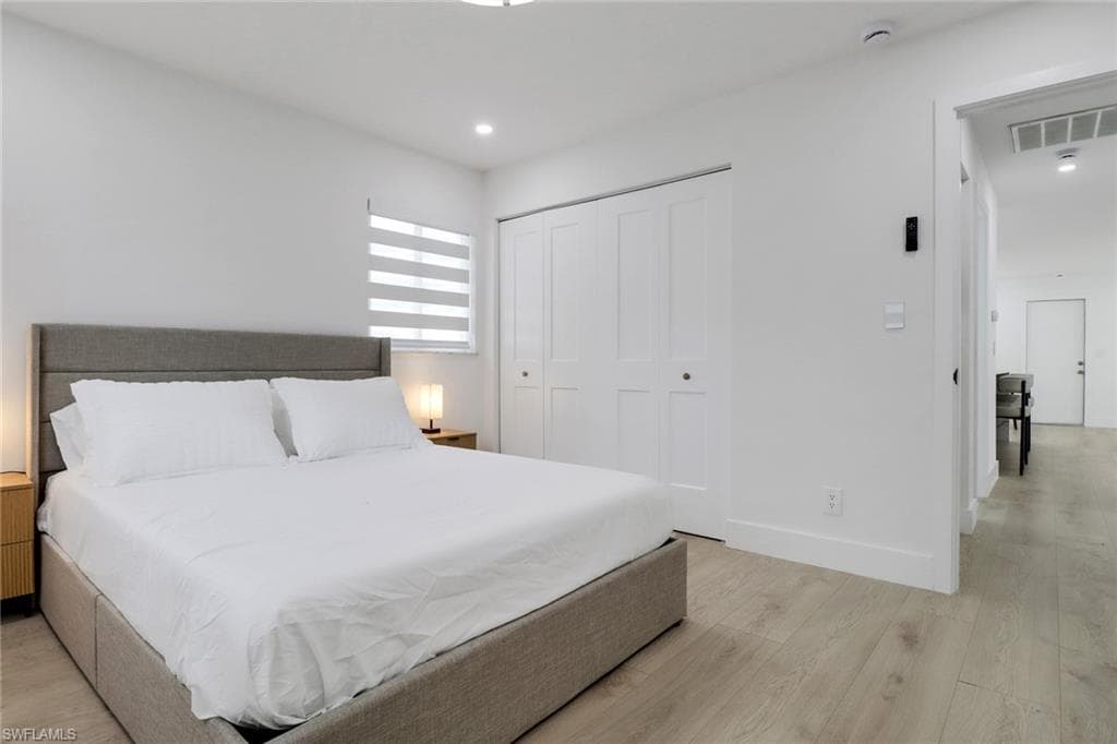 4625 Forest Glen DR, NORTH FORT MYERS FL 33903-17