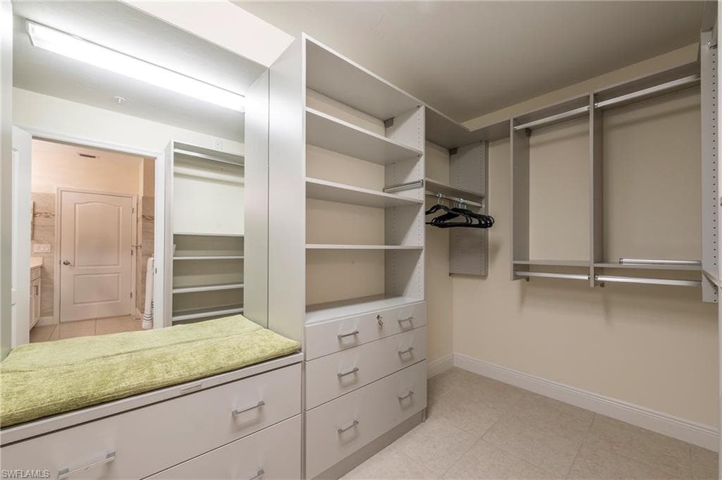 6954 Avalon CIR # 702, NAPLES FL 34112-12