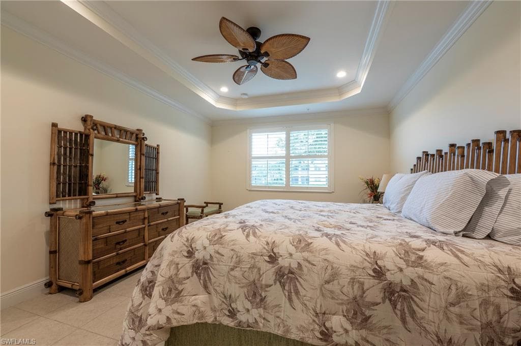 6954 Avalon CIR # 702, NAPLES FL 34112-11