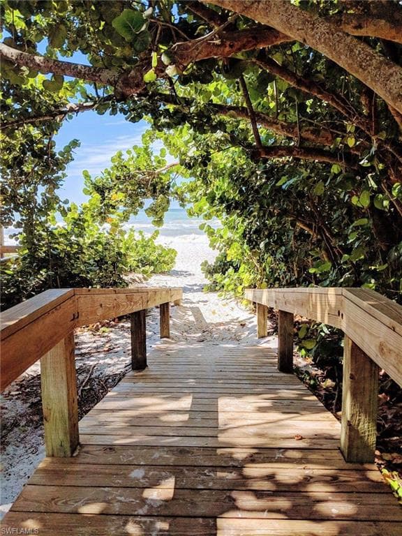 6954 Avalon CIR # 702, NAPLES FL 34112-35