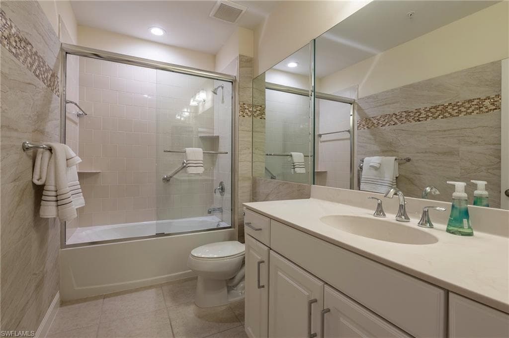 6954 Avalon CIR # 702, NAPLES FL 34112-8