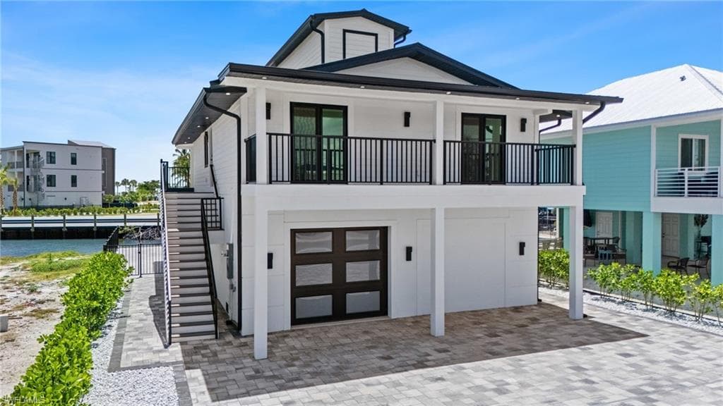 910 3rd ST, FORT MYERS BEACH FL 33931-9