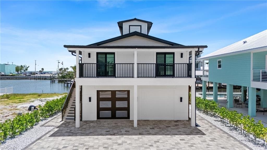 910 3rd ST, FORT MYERS BEACH FL 33931-32