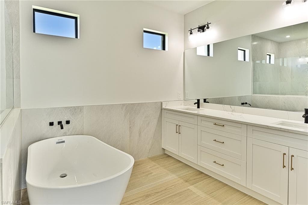 237 3rd ST, BONITA SPRINGS FL 34134-15