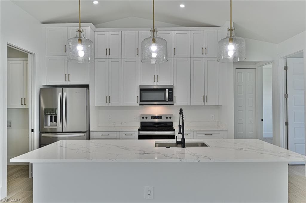 237 3rd ST, BONITA SPRINGS FL 34134-10