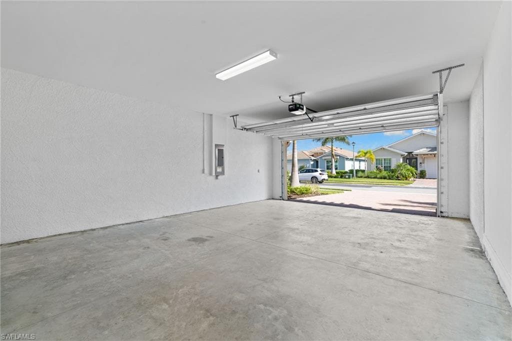 428 Polihale WAY, NAPLES FL 34114-30