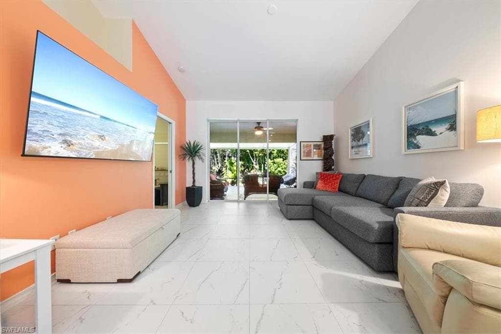 5485 Whitten DR # 119, NAPLES FL 34104-9