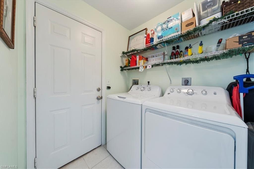 5485 Whitten DR # 119, NAPLES FL 34104-28