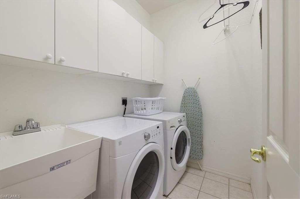 7685 Bay Lake DR, FORT MYERS FL 33907-27