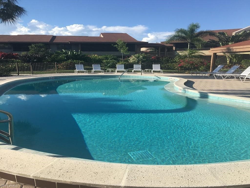 64 4th ST # C207, BONITA SPRINGS FL 34134-16