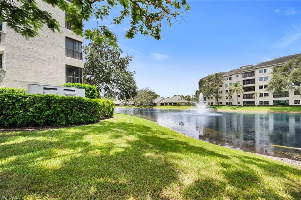 900 Arbor Lake DR # 505, NAPLES FL 34110-26