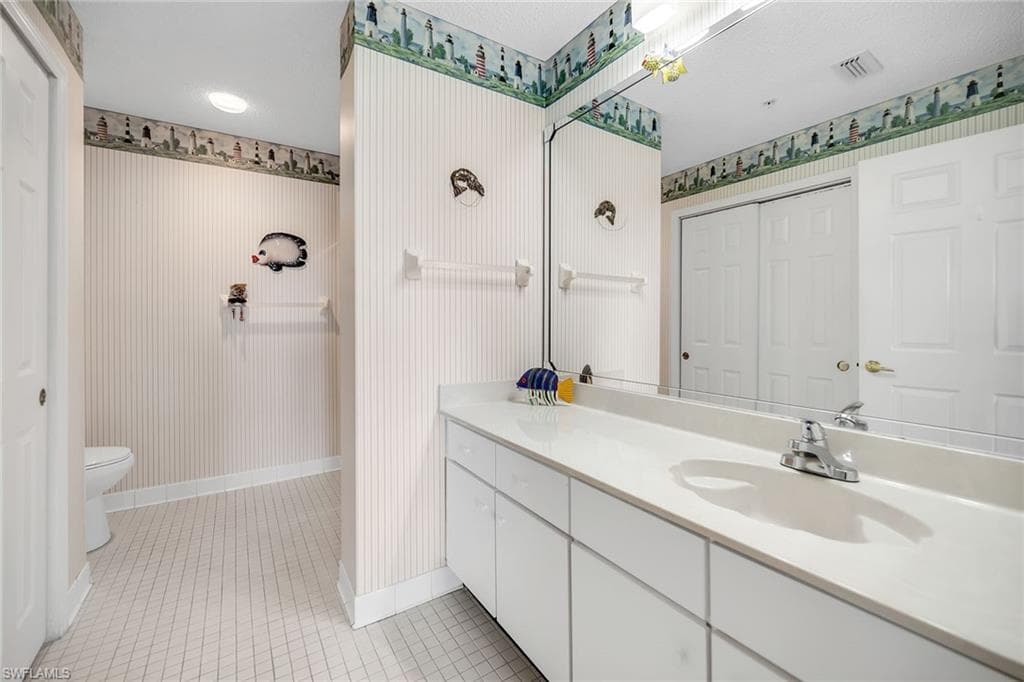 900 Arbor Lake DR # 505, NAPLES FL 34110-19